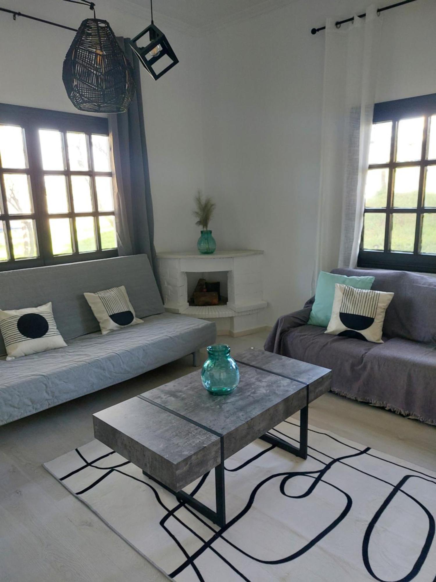 Black N' White Cozy Housegarden Alexandroupoli Eksteriør billede