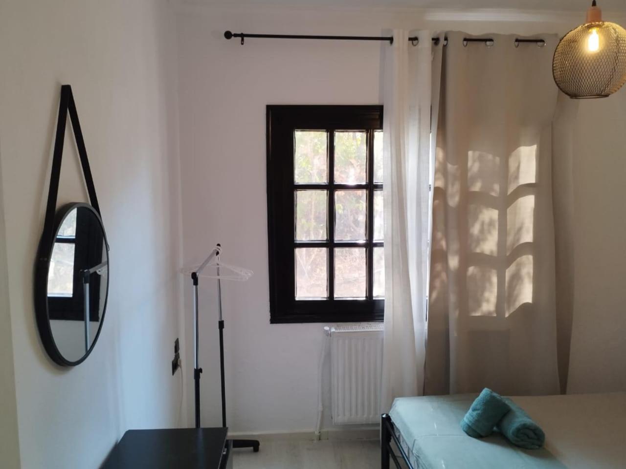 Black N' White Cozy Housegarden Alexandroupoli Eksteriør billede