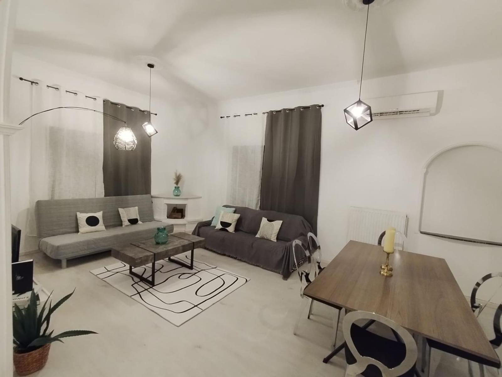 Black N' White Cozy Housegarden Alexandroupoli Eksteriør billede