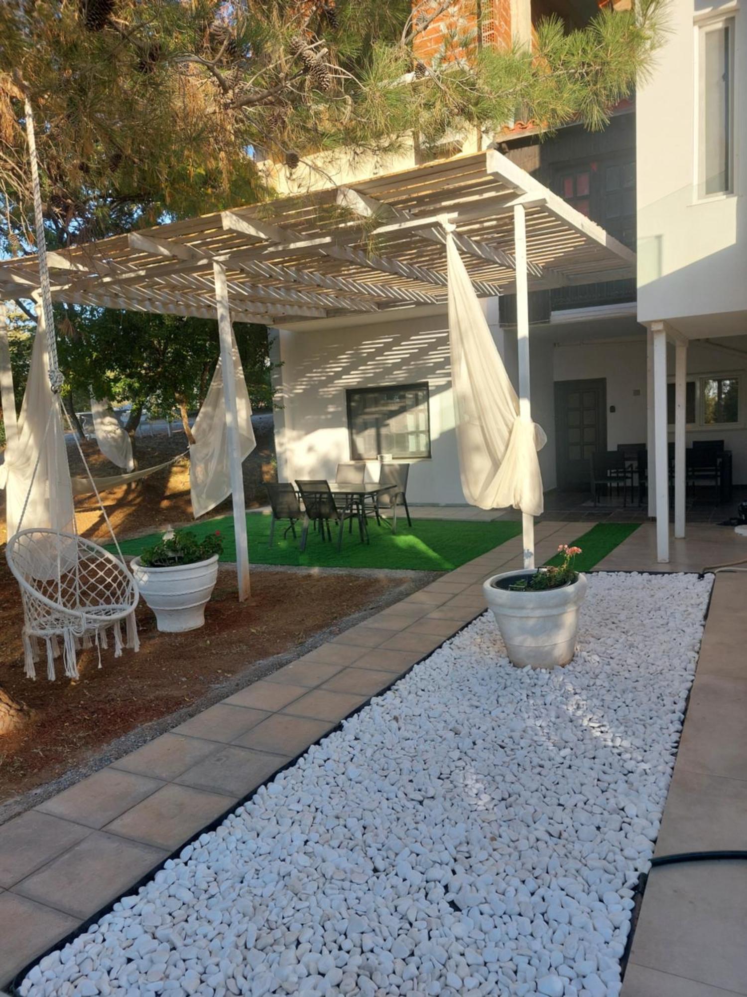 Black N' White Cozy Housegarden Alexandroupoli Eksteriør billede
