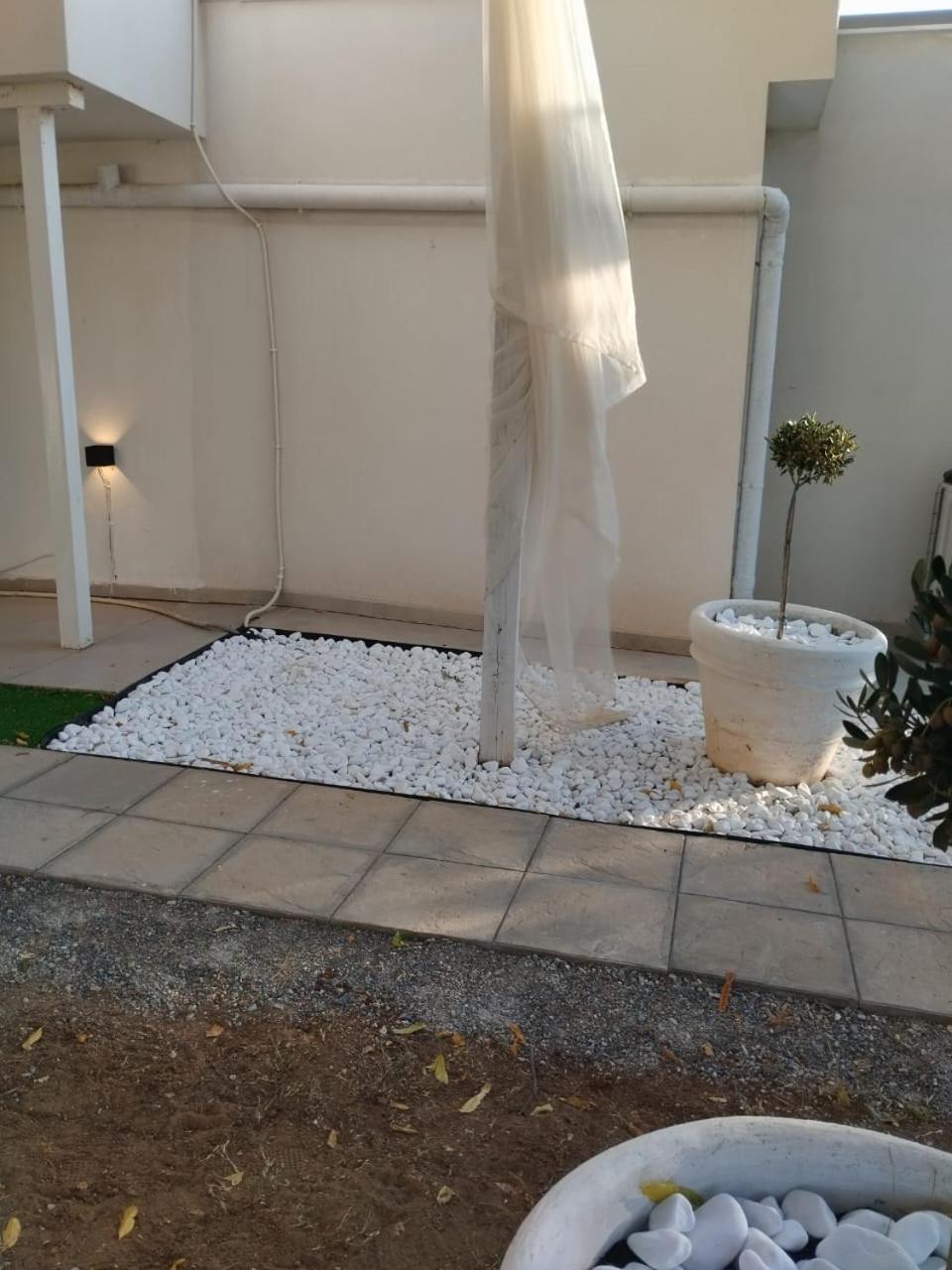Black N' White Cozy Housegarden Alexandroupoli Eksteriør billede
